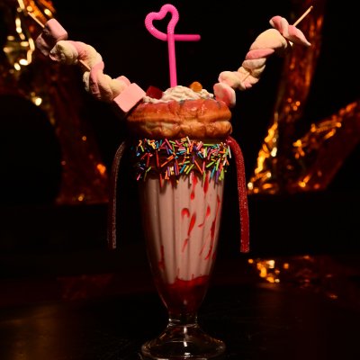 MONSTER SHAKE STRAWBERRY